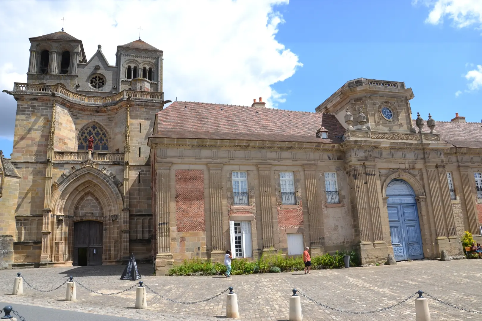 Villars, le site clunisien — salle événementielle