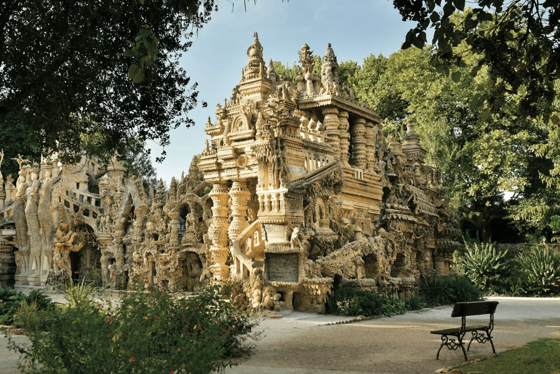 Palais idéal du Facteur Cheval — lieu événementiel Ardèche