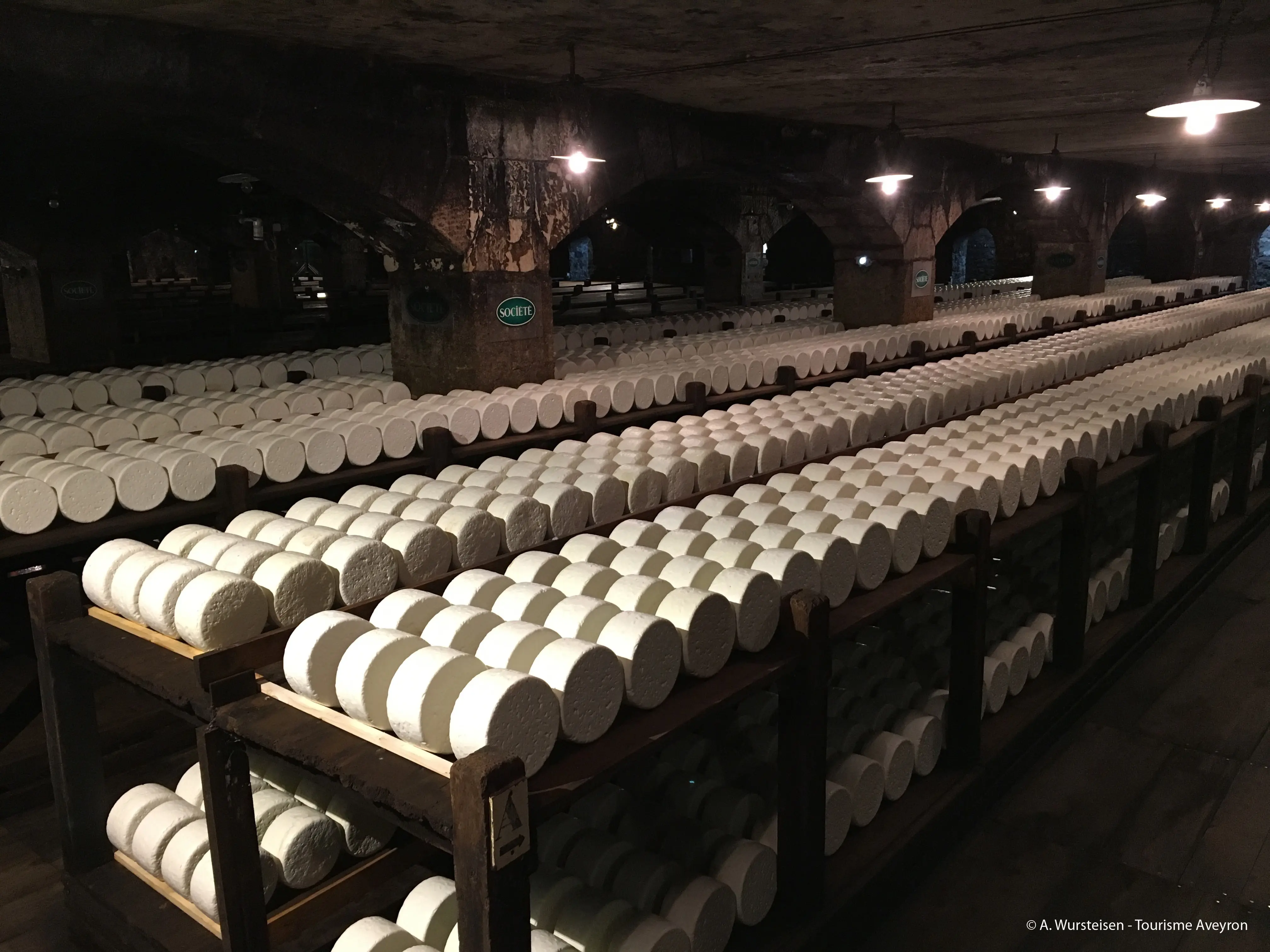 Les caves de Roquefort-sur-Soulzon — salle événementielle