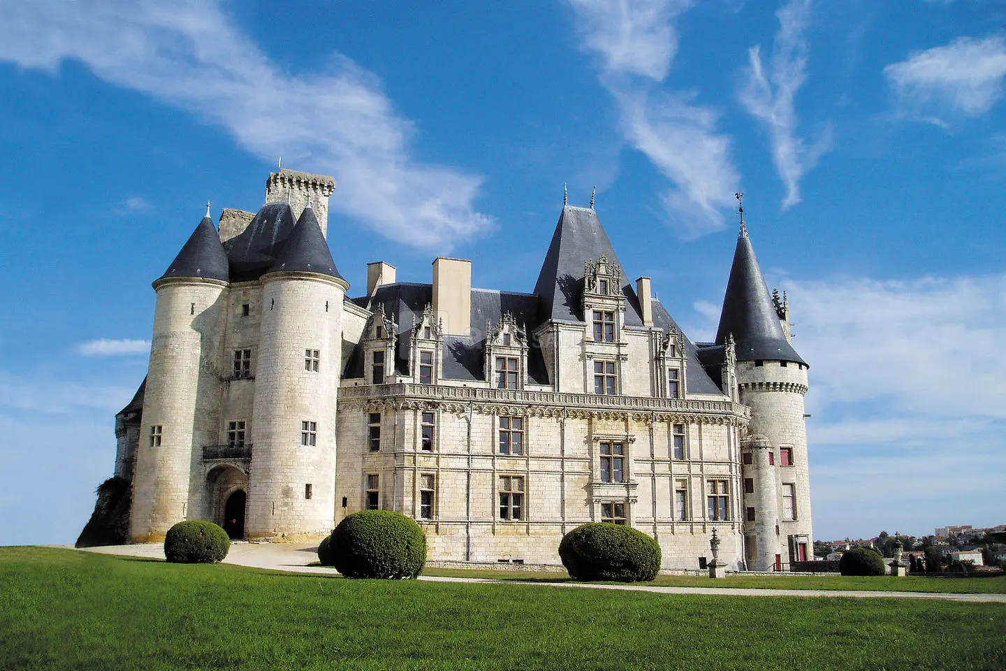 Château de la Rochefoucauld — lieu événementiel Charente