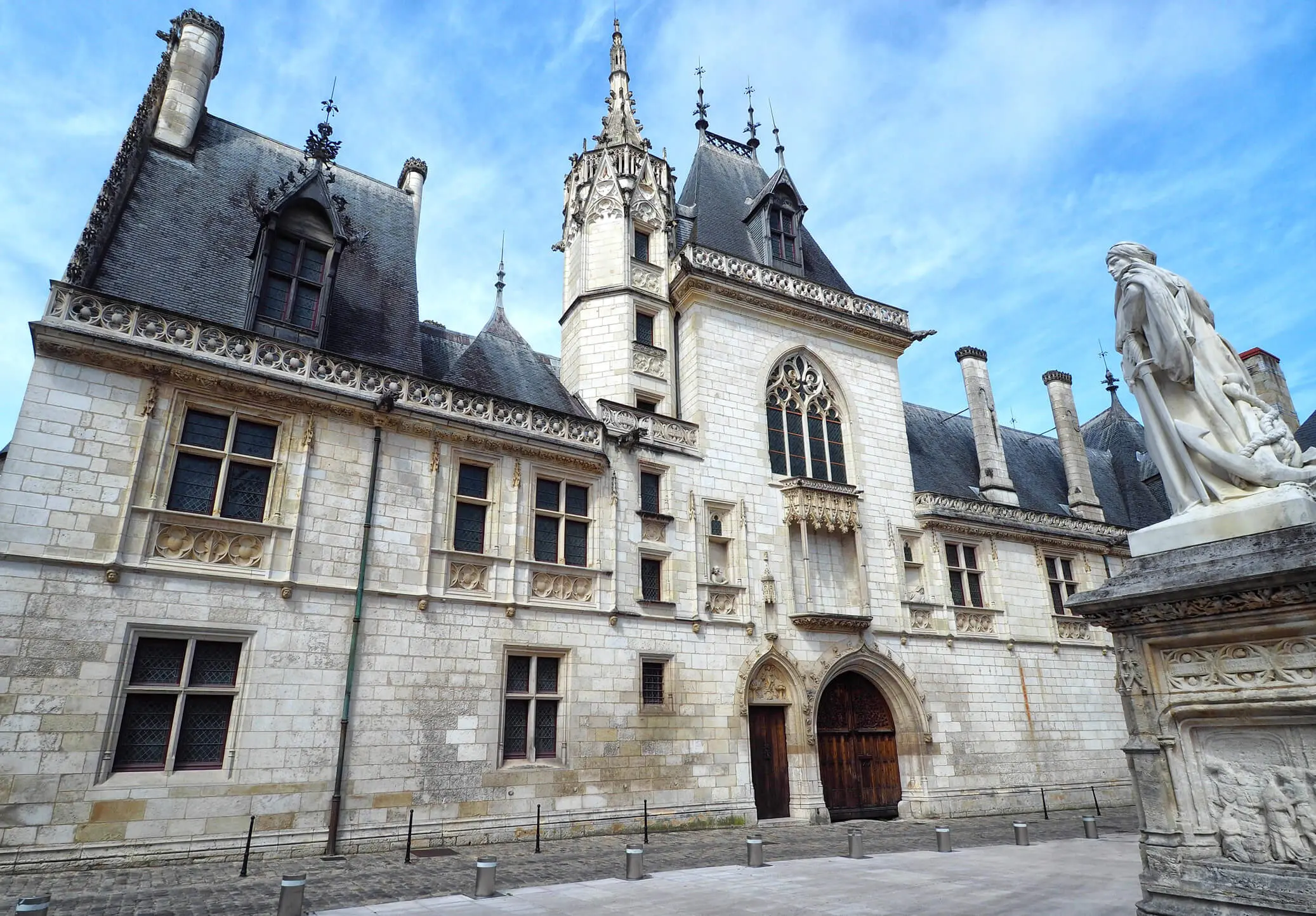 Le Palais Jacques Cœur à Bourges — venue Cher