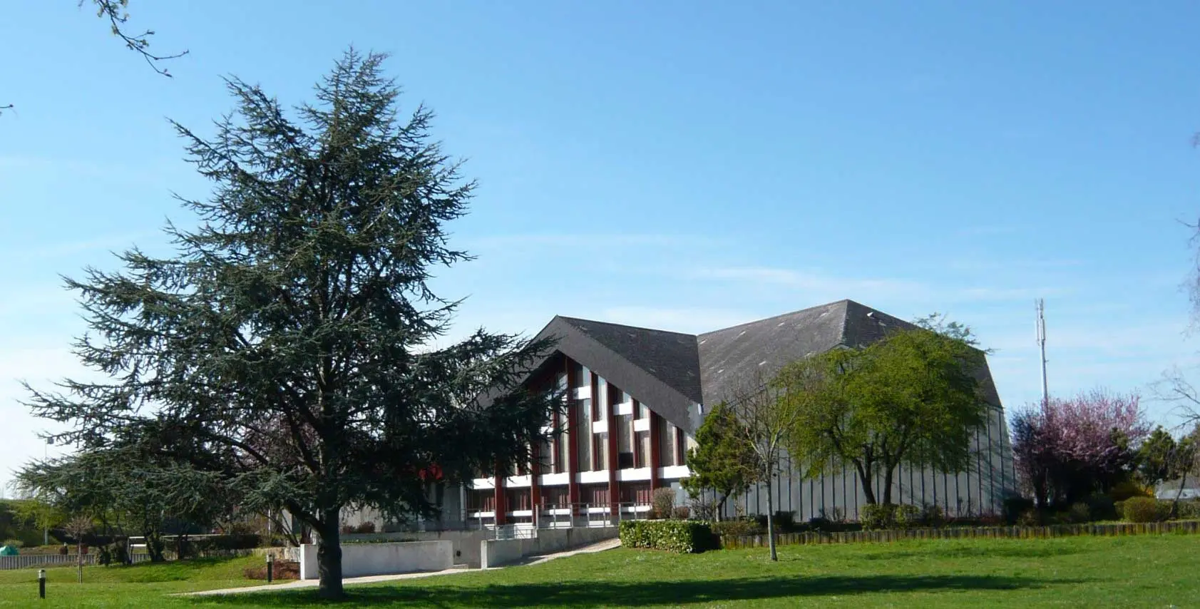 L&rsquo;Espace Jean Bouhey à Montbard — salle événementielle