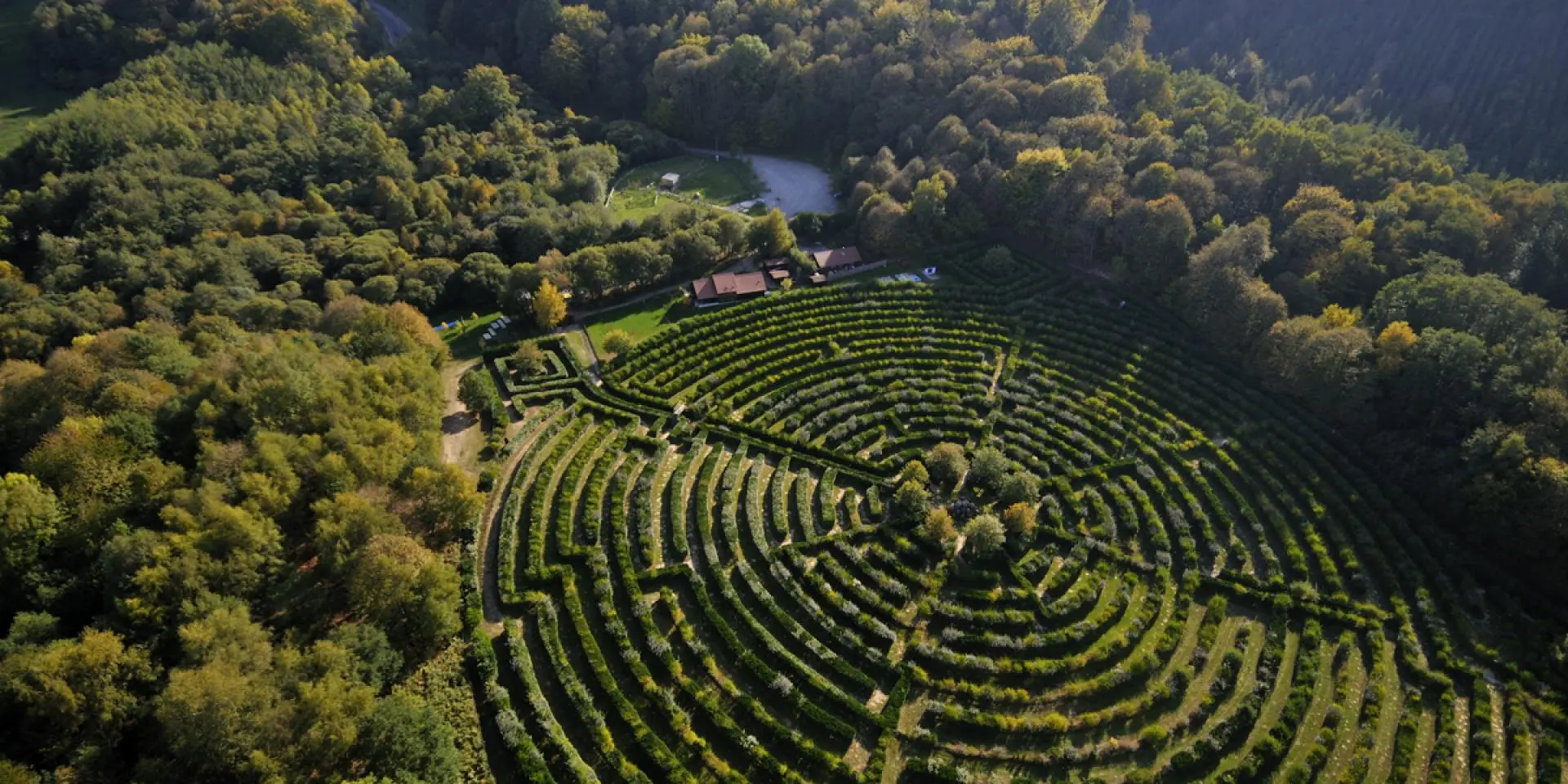 Le Labyrinthe Géant des Monts de Guéret — lieu événementiel Creuse