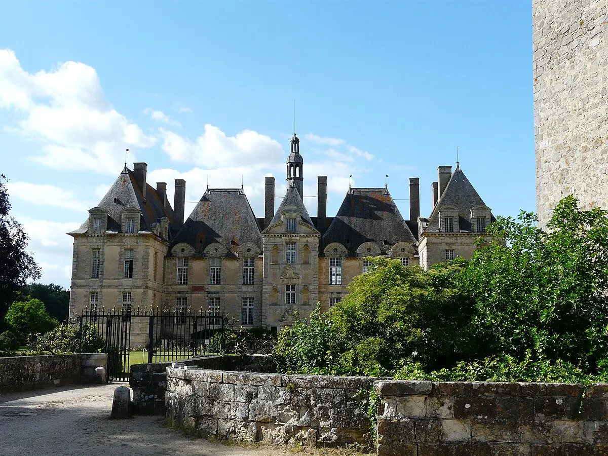 Le Château de Saint Loup-sur-Thouet — venue Deux-Sèvres