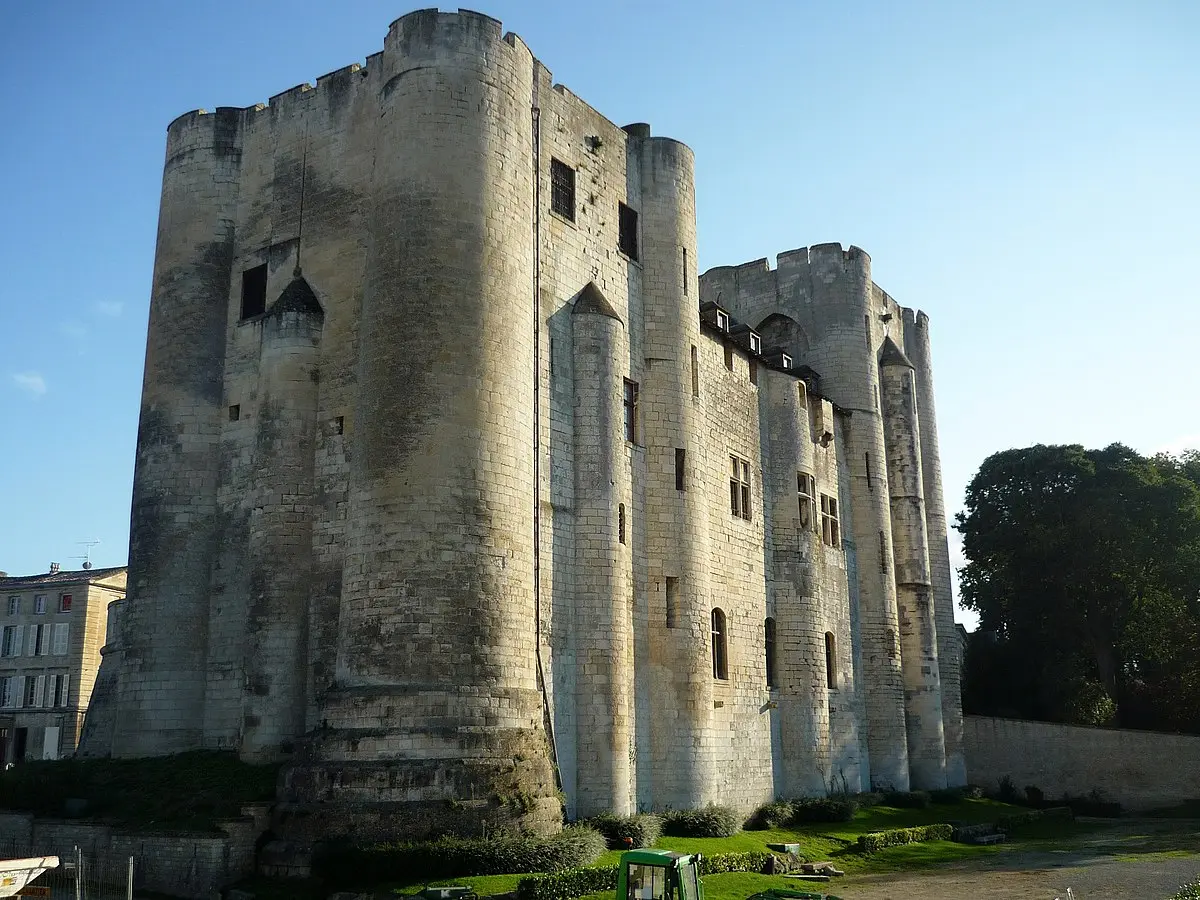 Le Donjon de Niort — lieu événementiel Deux-Sèvres