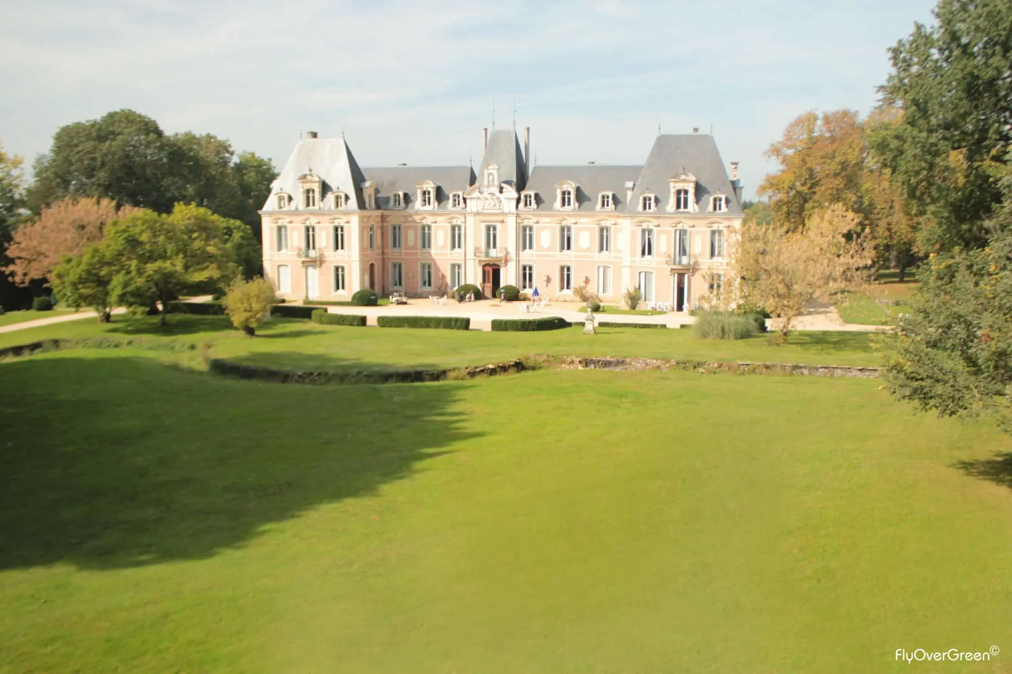Le Golf du Petit Chêne à Mazières-en-Gâtine — salle événementielle