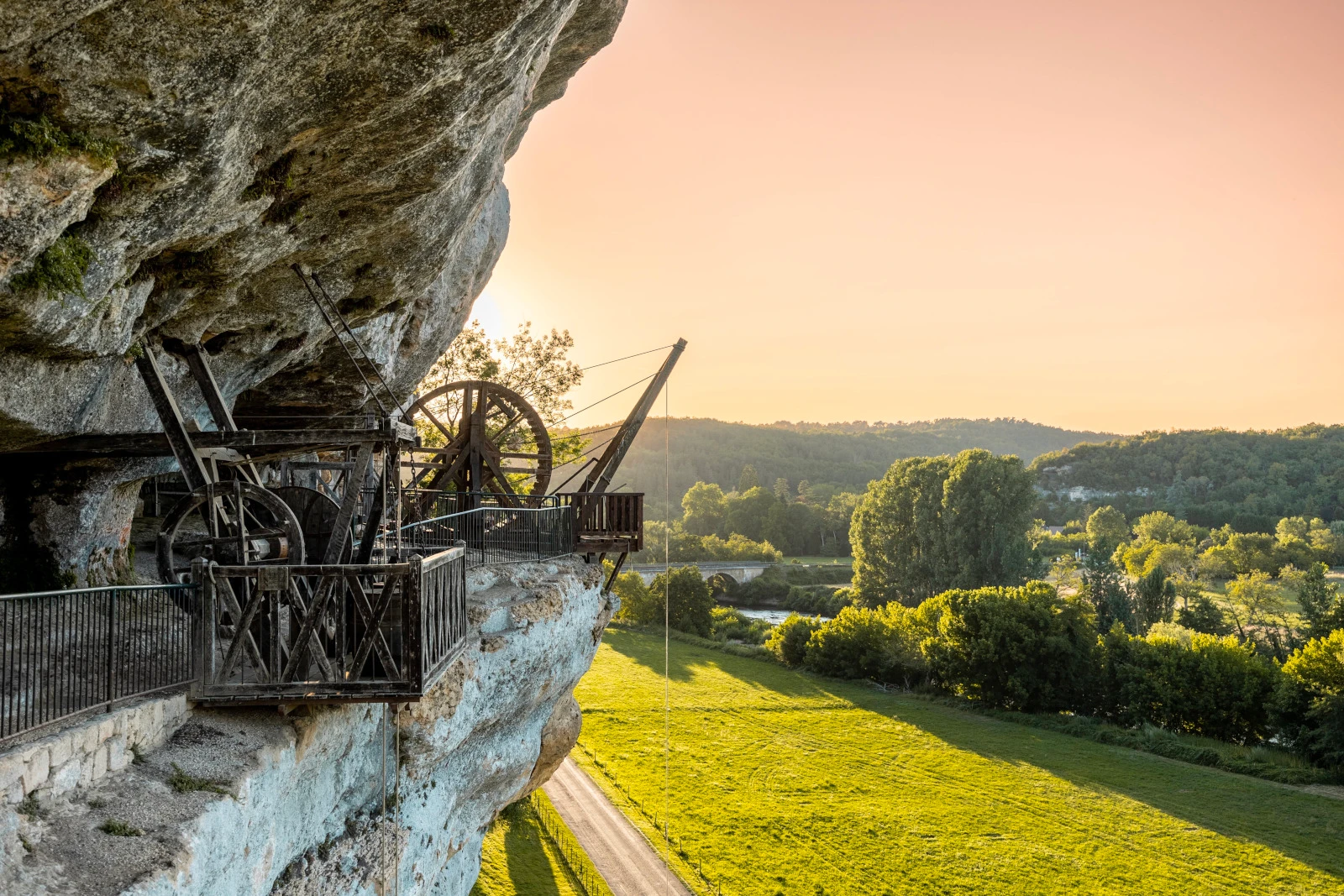 La Roque Saint-Christophe — lieu événementiel Dordogne