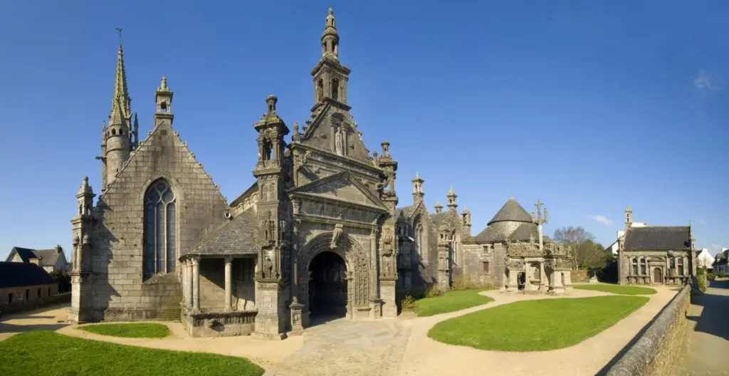 Enclos Paroissial de Guimiliau — venue Finistère