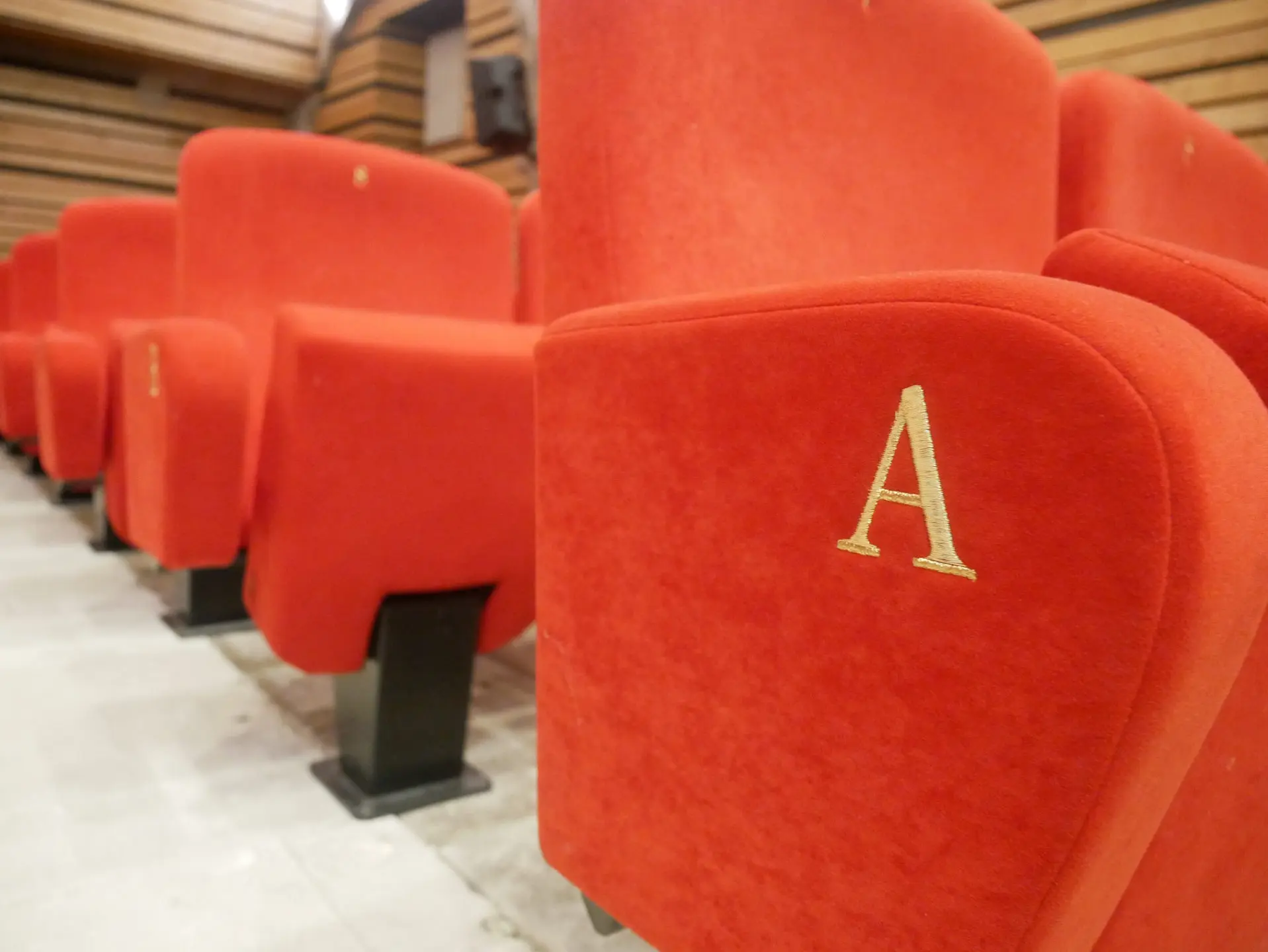 Le Puy-en-Velay – Centre Pierre Cardinal — salle événementielle