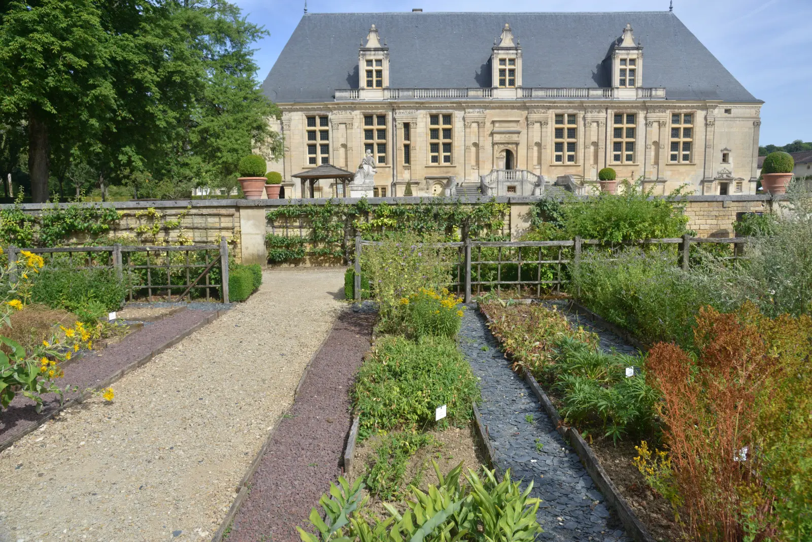 Le Château du Grand Jardin à Joinville — venue Haute-Marne