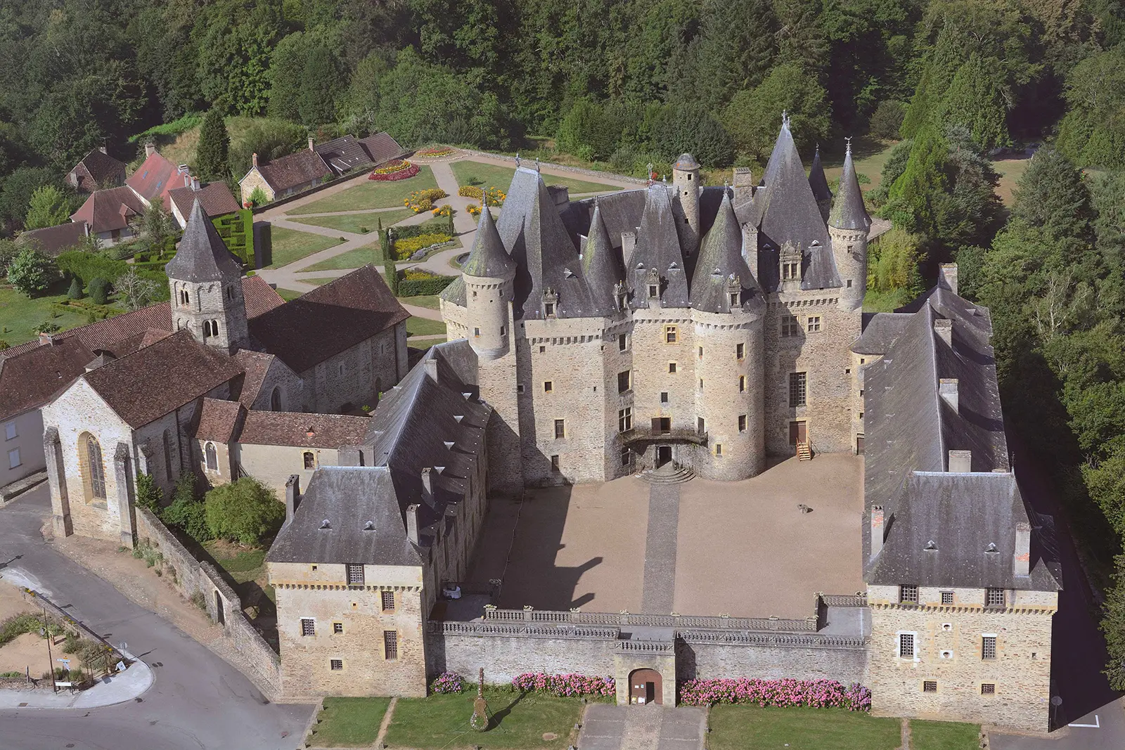 Château de Jumilhac — lieu événementiel Haute-Vienne