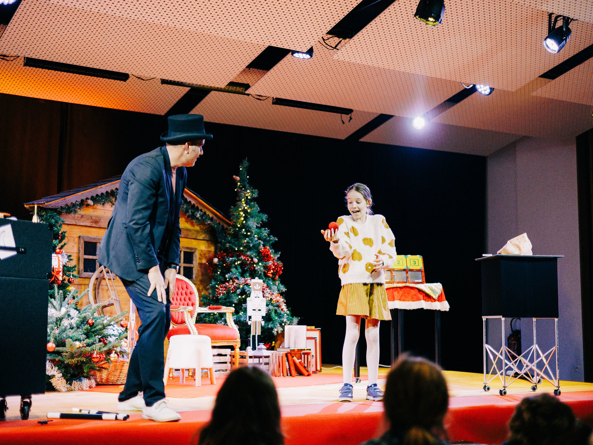 Étapes de gestion de projet pour un jeu concours de Noël en entreprise