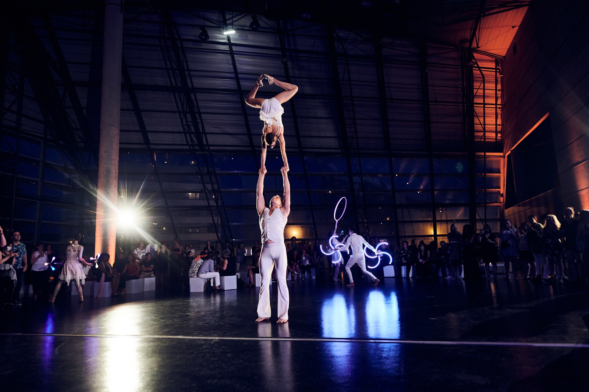 Mise en place de Spectacle pour entreprise Valence à Valence