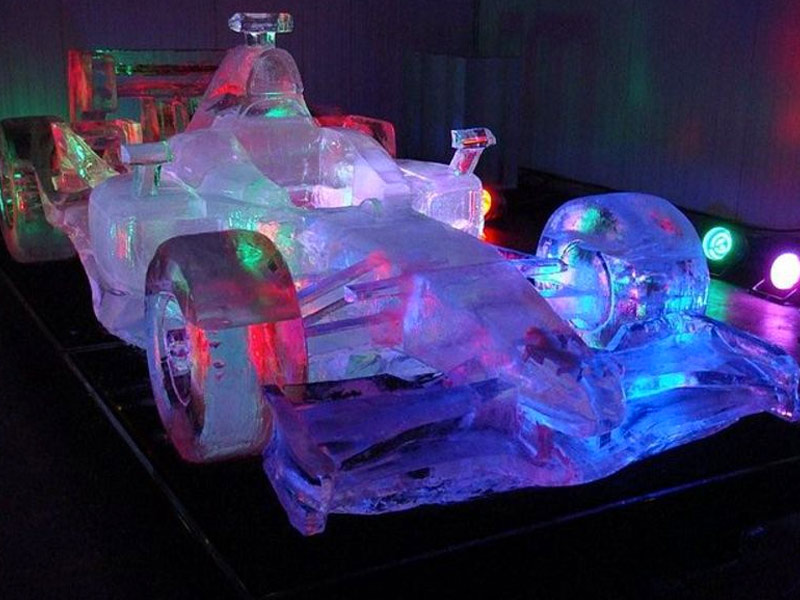 <p>LA SCULPTURE POUR<br /><strong>DES ÉVÉNEMENTS INSOLITES</strong></p>