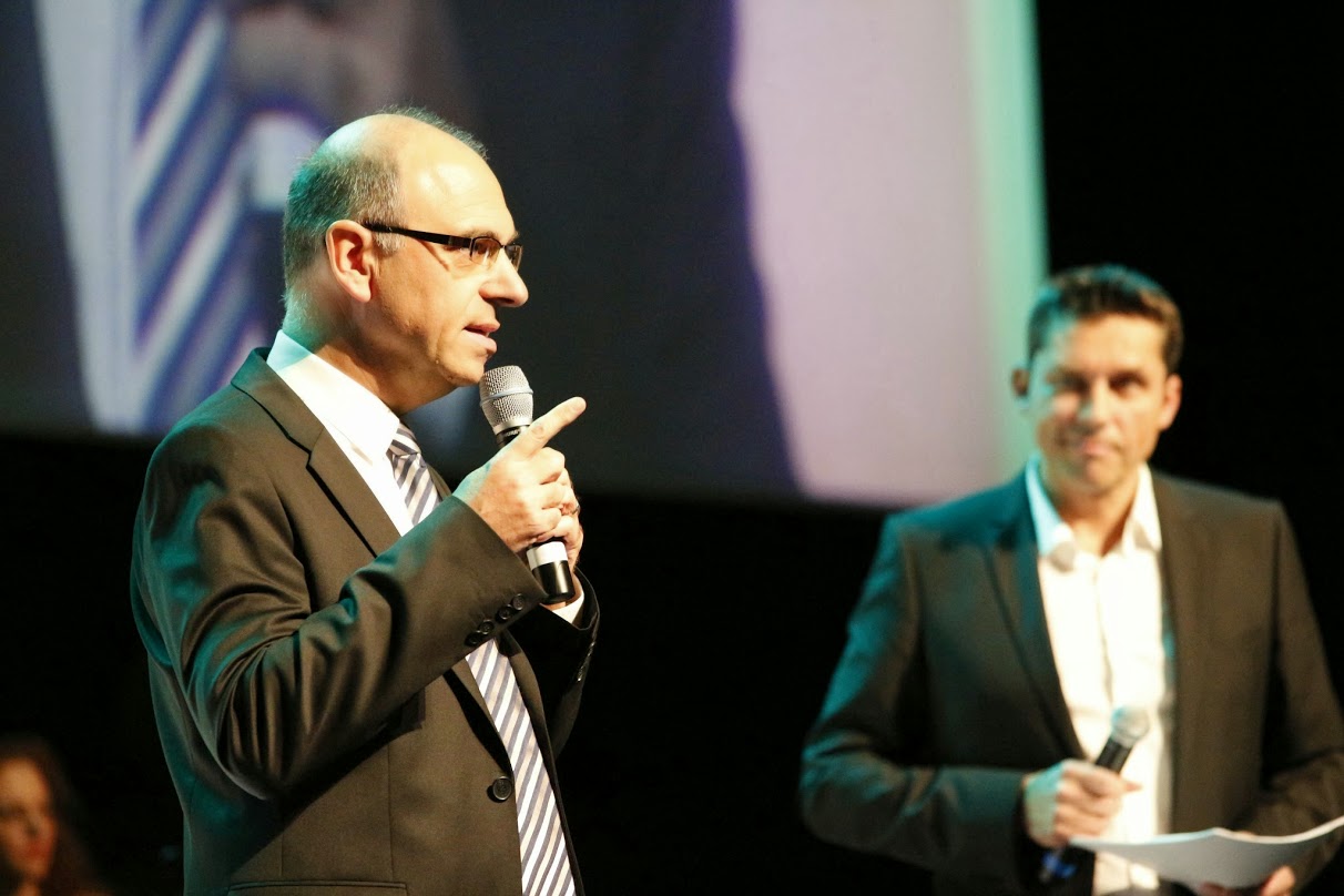 <p>ORGANISEZ VOS VŒUX D’ENTREPRISE<br /><strong>AVEC INNOV’EVENTS</strong></p>