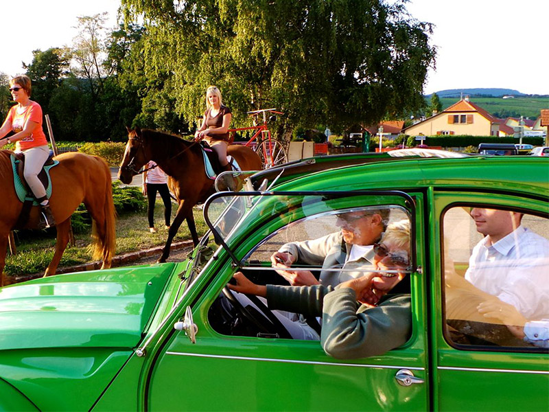 animation rallye 2cv touristique entreprise séminaire team building