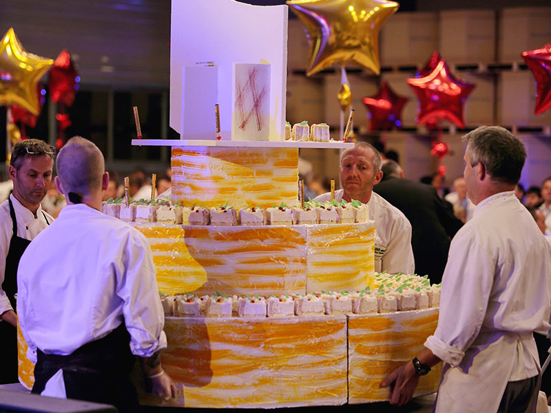 anniversaire entreprise gâteau traiteur insolite