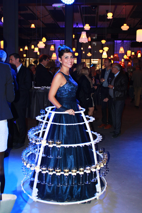 animation-originale-evenement-pro hotesse pour animation deambulatoire