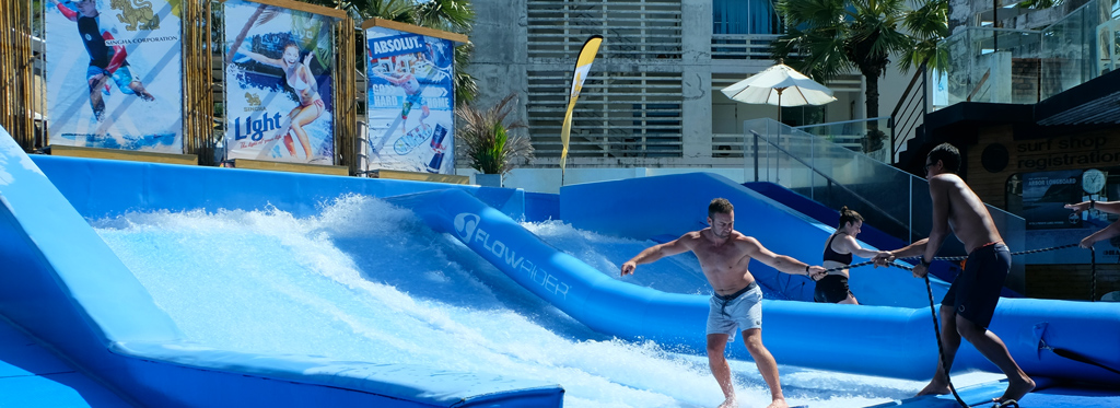 <p>Simulateur de surf<br /><strong>pour votre événement</strong></p>