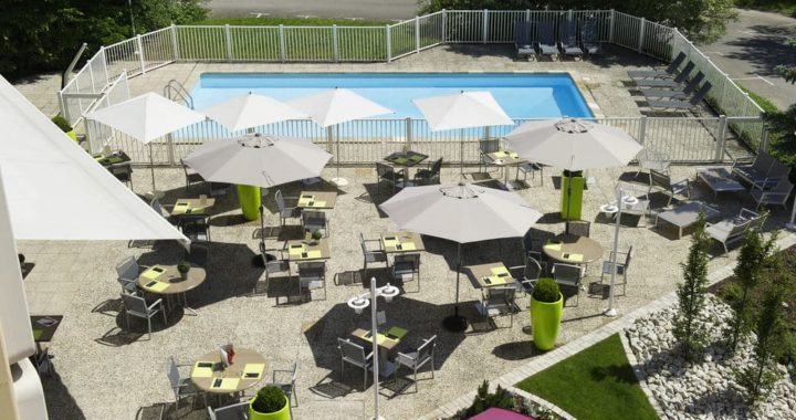 location-74-piscine-1-720x380