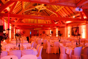 salle resto lumiere rouge