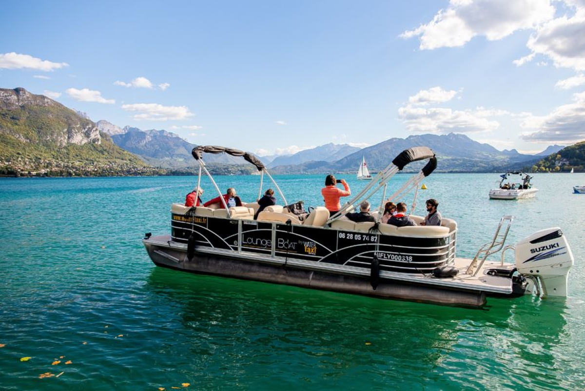 animation-annecy-location-bateau-lac