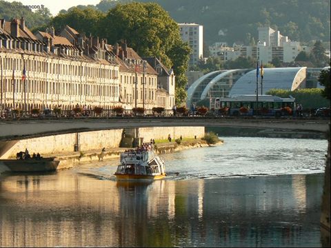 Location bateau Besançon (25)