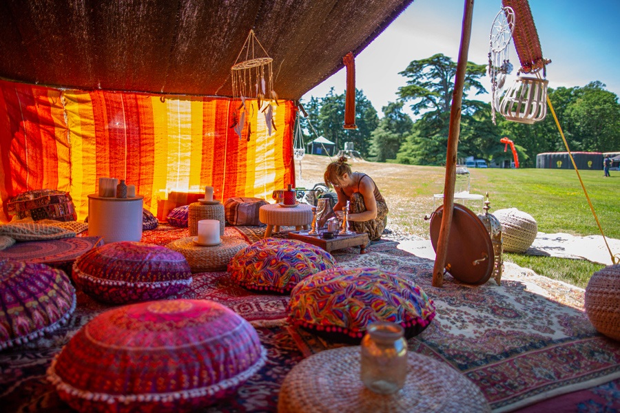 soiree theme hippie