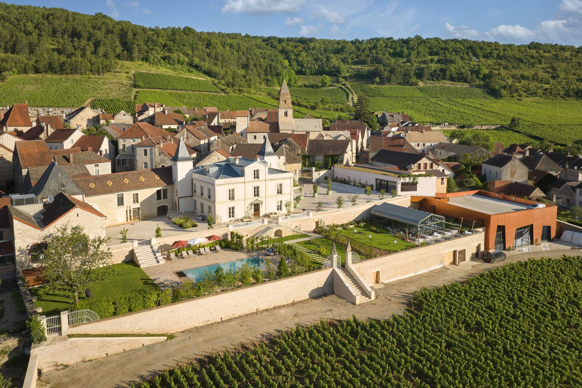 5 Idées de Thématiques Irrésistibles pour une Garden Party à Beaune – 21