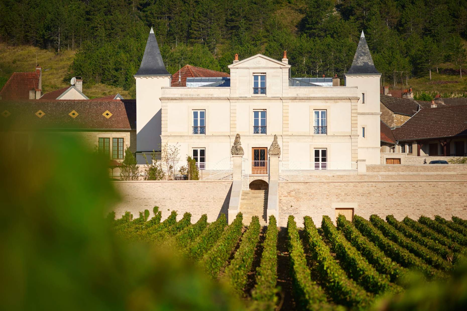 Ouvrez les portes de l’innovation à Beaune : Pourquoi choisir Beaune  pour votre inauguration d’entreprise ?