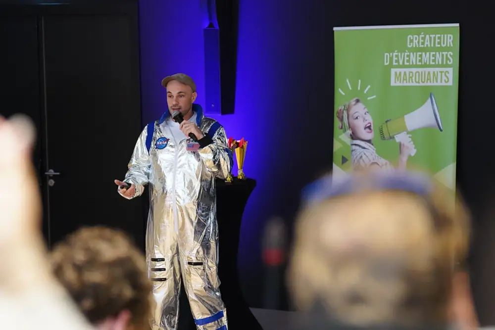 Chef de projet INNOV’events coordonnant une convention d’entreprise