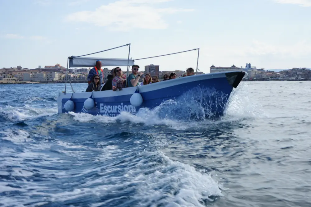 Excursion en mer durant un voyage conférence, moment de cohésion entre participants