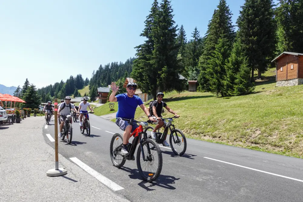 Animation VTT en Haute-Savoie suite à une convention à Annecy
