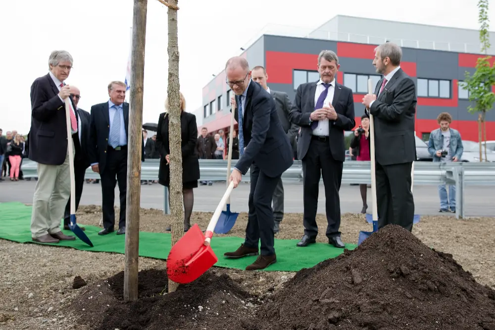 Cérémonie de plantation d’arbre lors du lancement d’un programme immobilier – INNOV'events