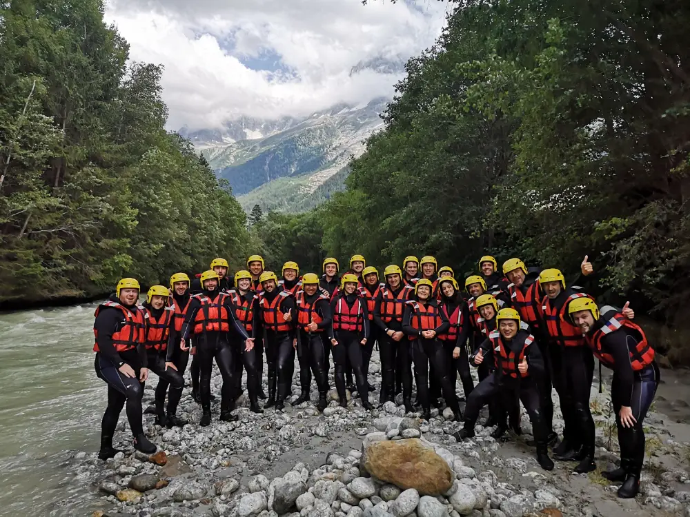 Team building en pleine nature avec descente en rafting dans les Alpes autour de Chambéry