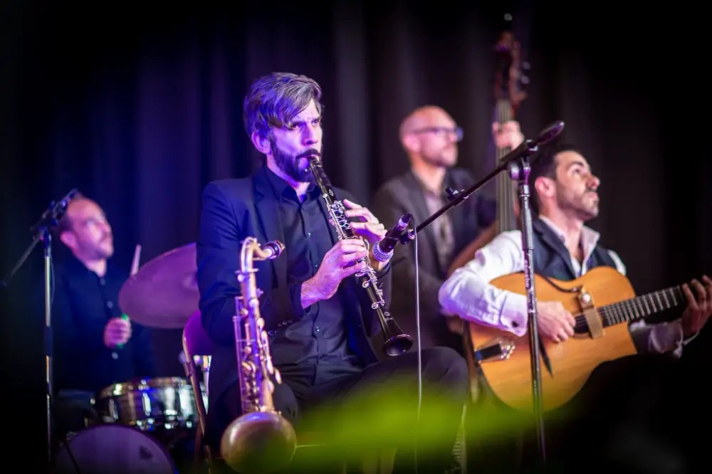Animation musicale live pendant une convention d’entreprise à Barcelone avec orchestre jazz