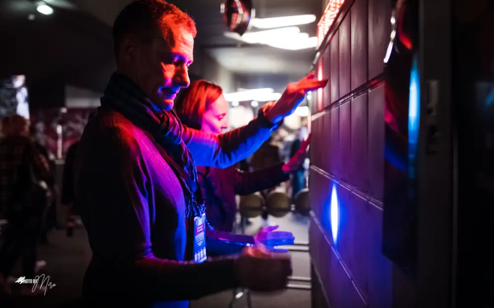 Animation interactive avec mur lumineux pendant une convention à Nice