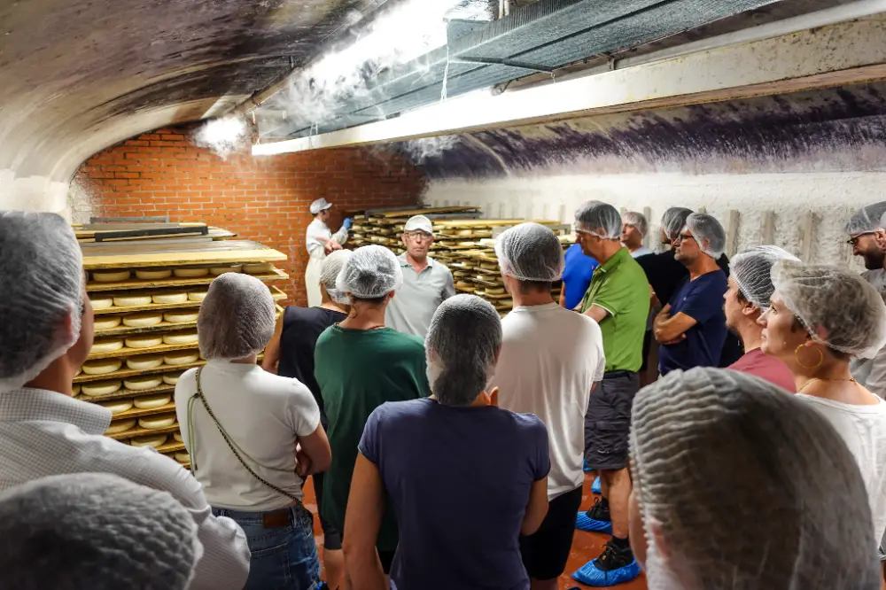 Animation visite d'une fromagerie pour convention en Haute-Savoie