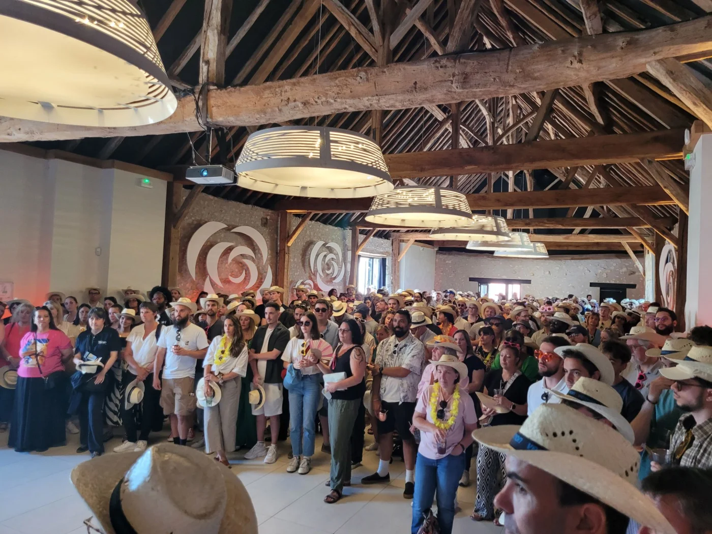 Animation convention d'entreprise Angers participants en plein air bords de Maine vignobles anjouins — INNOV'events organisation événements