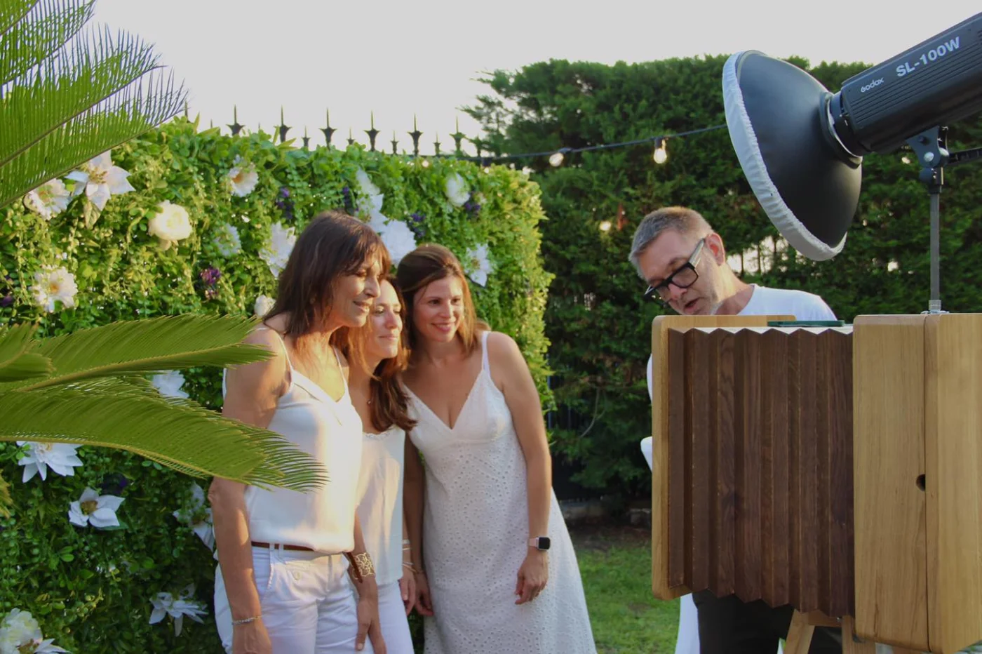 Animation convention Toulon participants en extérieur sur le front de mer rade méditerranéenne — INNOV'events organisation événements