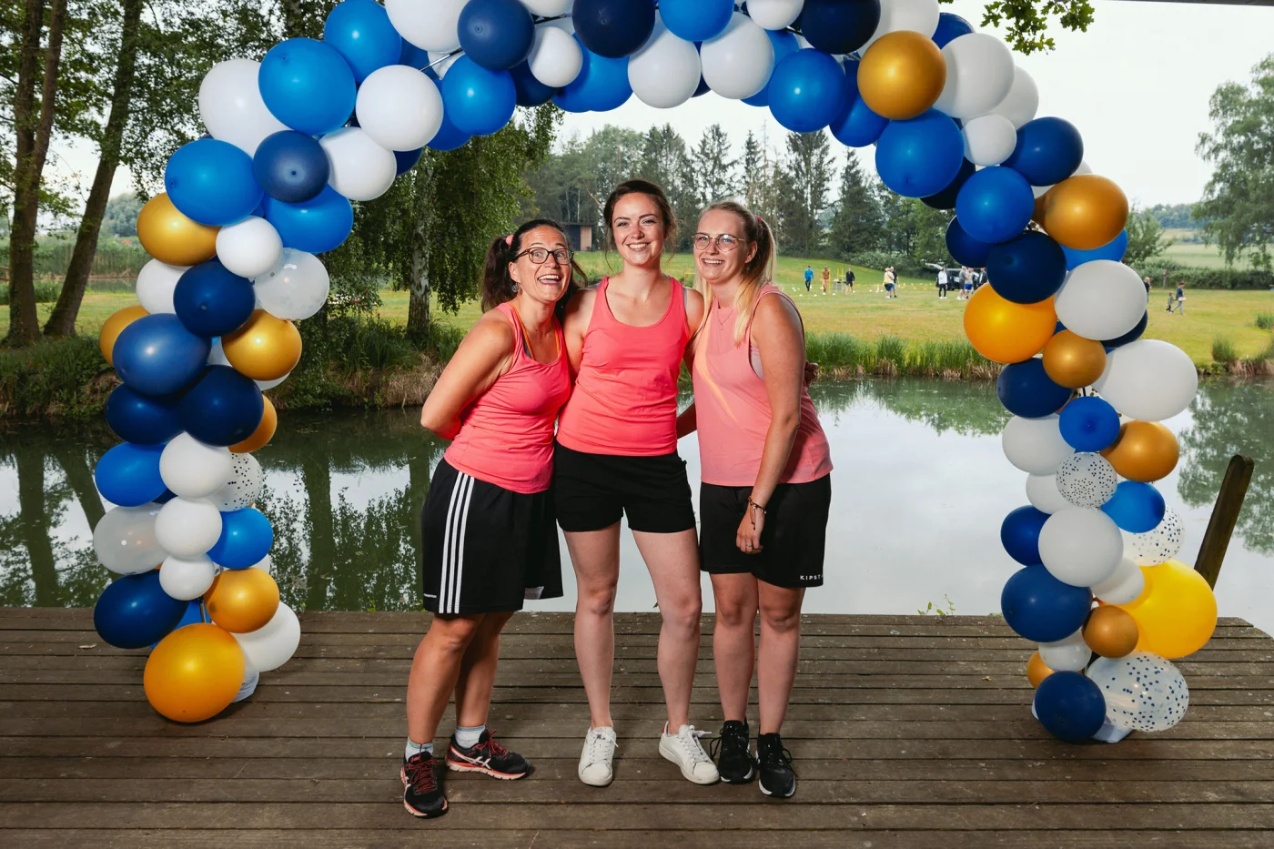 Séminaire entreprise Valence groupe en plénière avec vue sur le Rhône et les collines de l'Ardèche — INNOV'events
