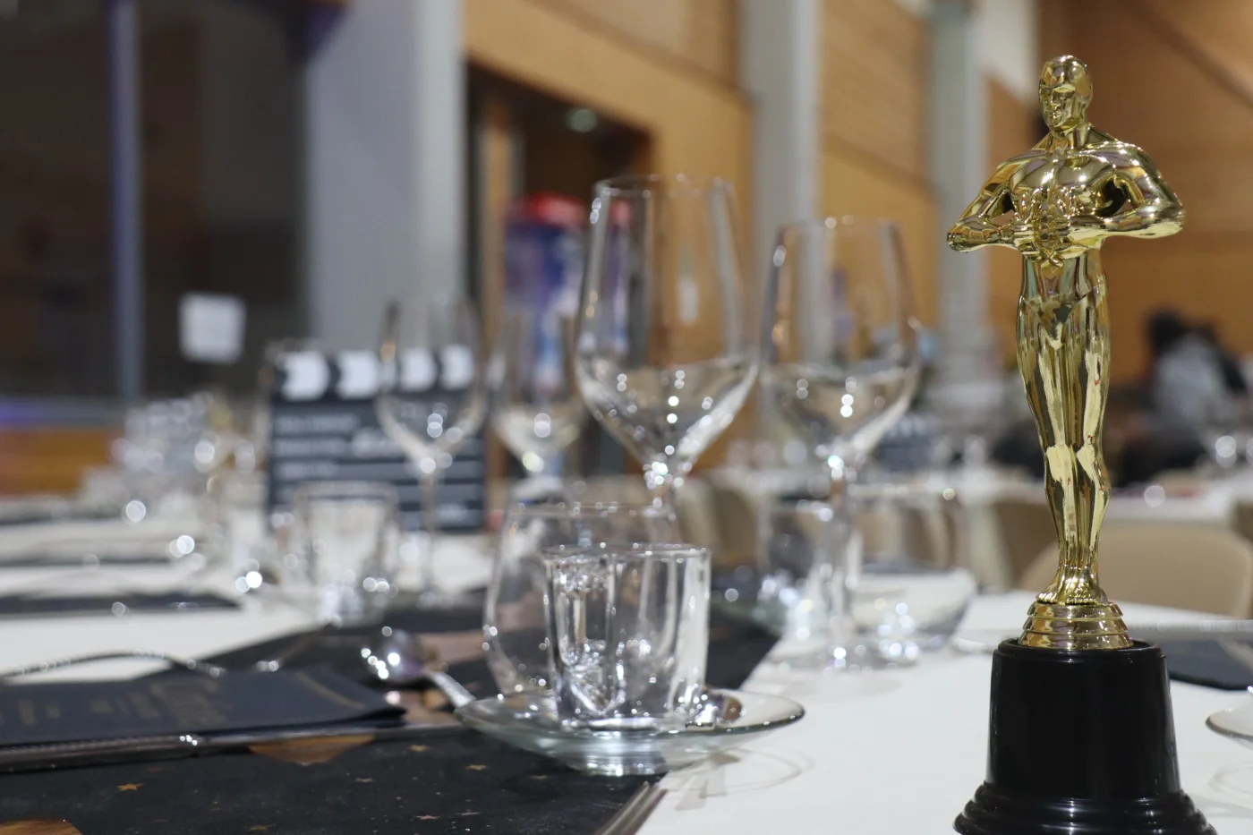 Cocktail dînatoire soirée d'entreprise Annecy terrasse lac — INNOV'events