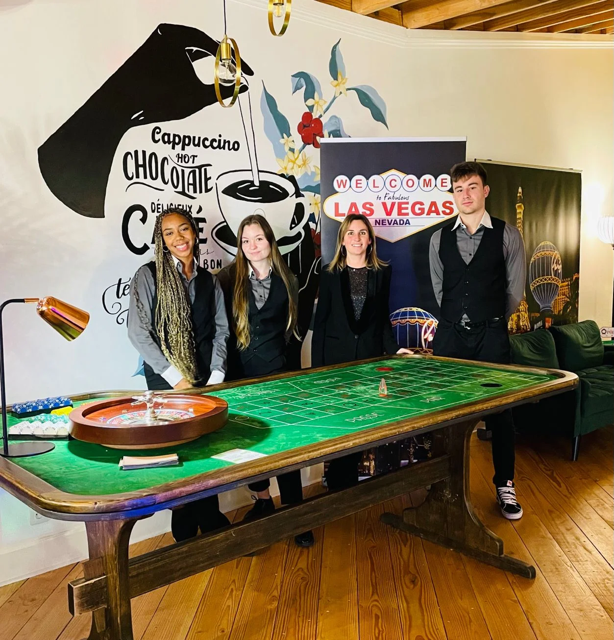 Soirée d'entreprise Le Mans dîner de gala dans la cité Plantagenêt avec vue sur la cathédrale Saint-Julien illuminée — INNOV'events