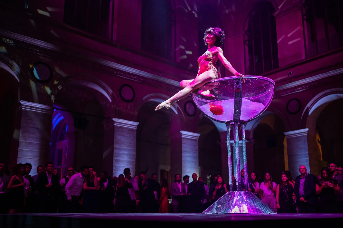 Soirée d'entreprise Le Mans gala assis scénographie motorsport — INNOV'events