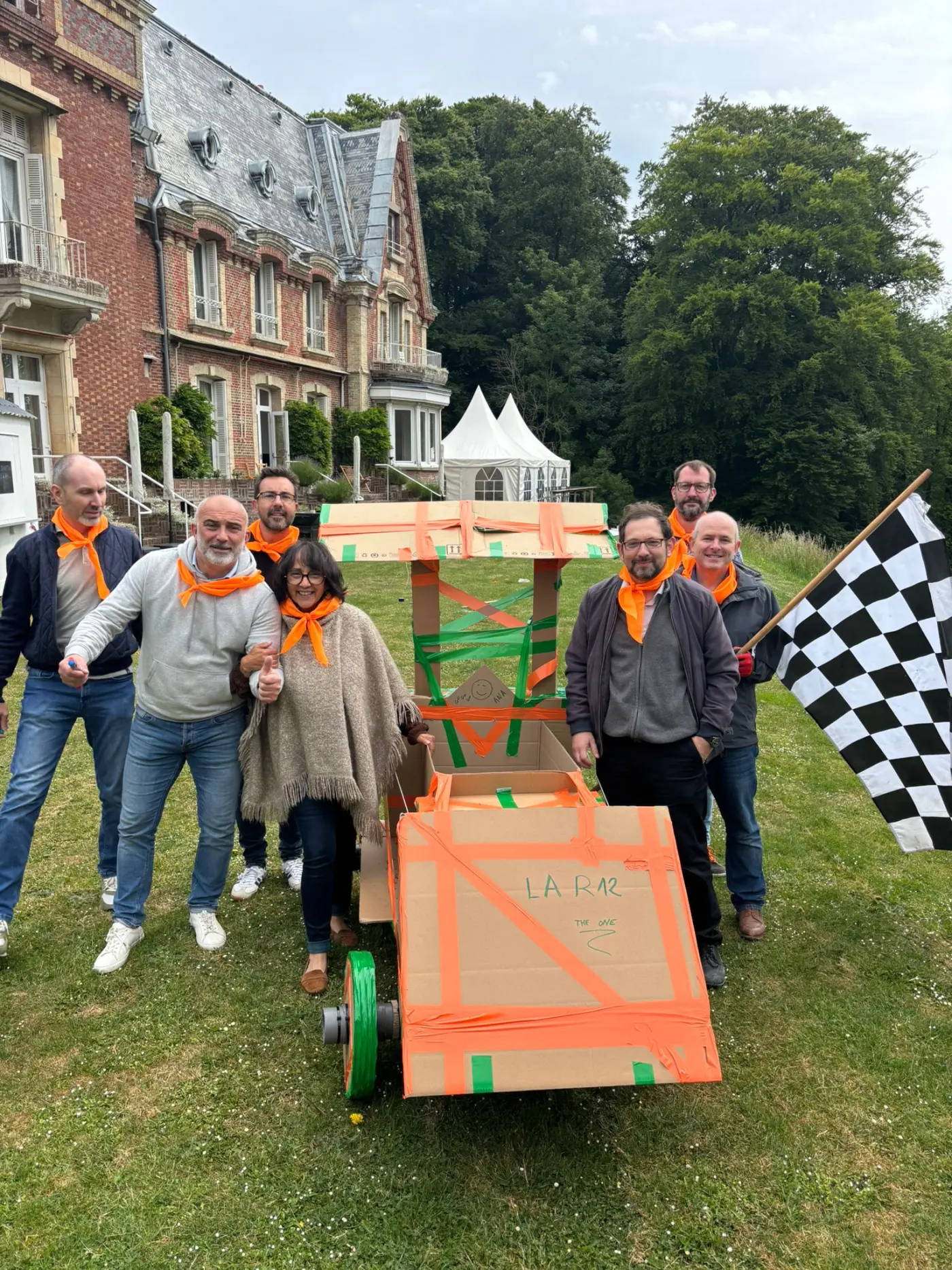 Lieu événementiel team building Le Mans vue sur l'Abbaye de l'Épau et les bords de Sarthe — INNOV'events