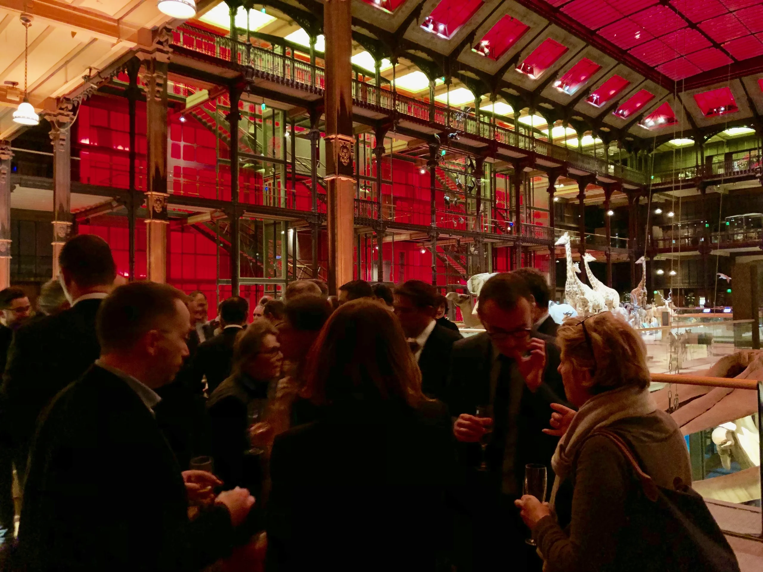 Pot de départ entreprise Paris dîner assis discours scène INNOV'events