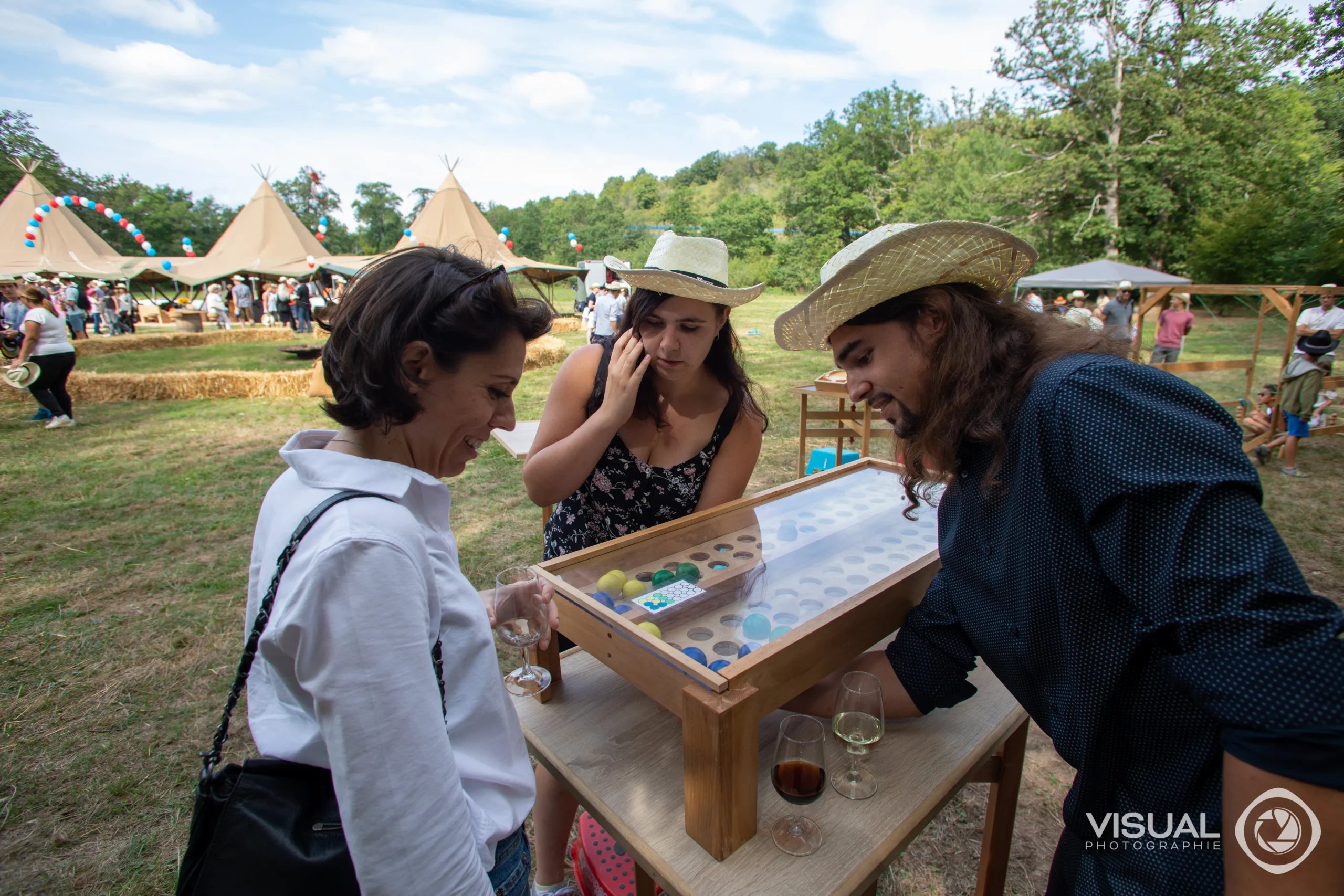 Garden party soirée Versailles cocktail dînatoire chapiteau et éclairage scénographié INNOV'events