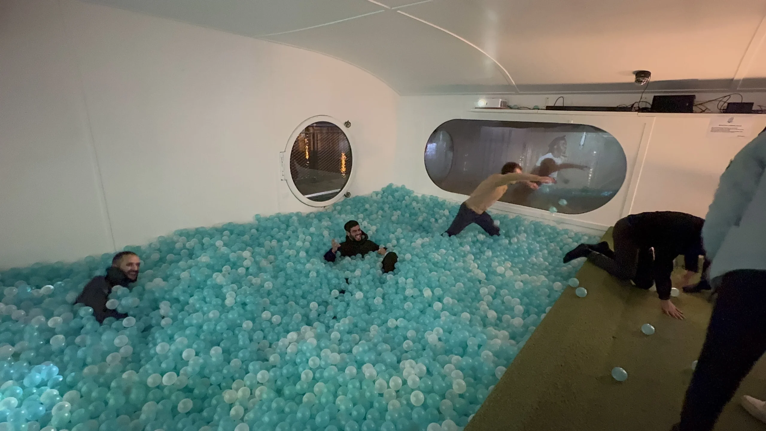Piscine à balles d'entreprise à Versailles — INNOV'events