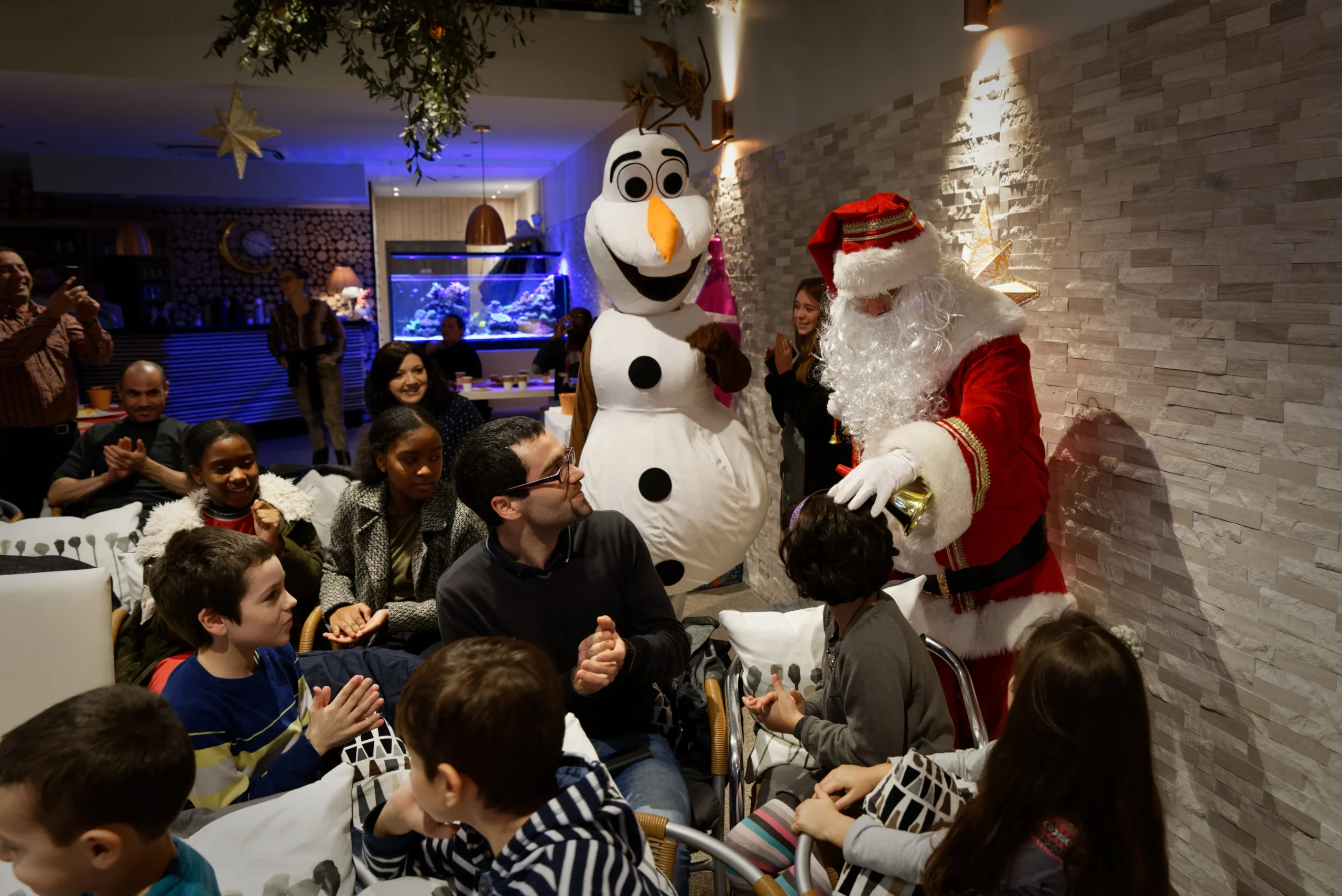 Animation Père-Noël en entreprise d'entreprise à Versailles — INNOV'events