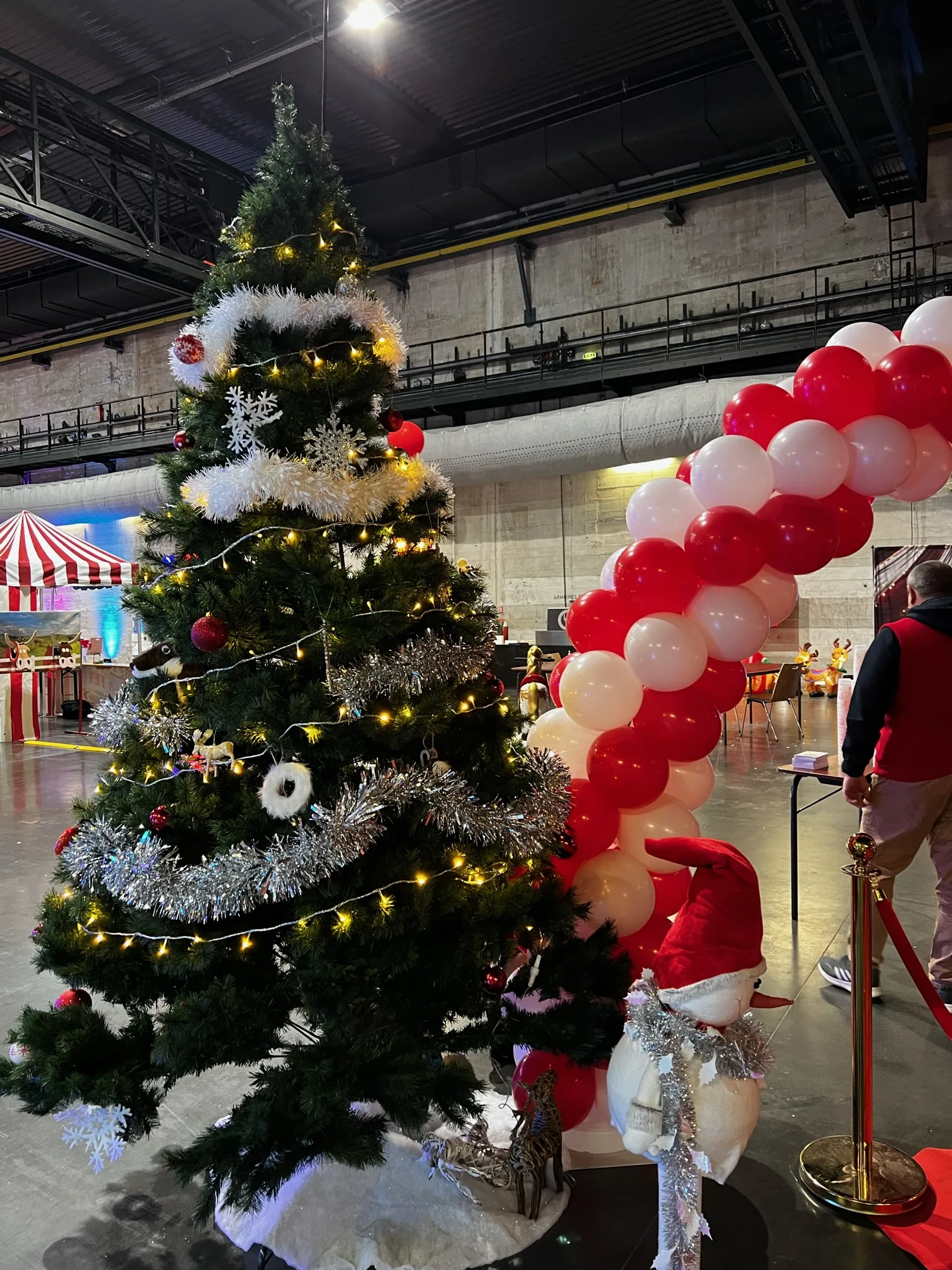 Fête de Noël entreprise & Arbre de Noël — Animation & organisation — INNOV'events Besançon — INNOV'events